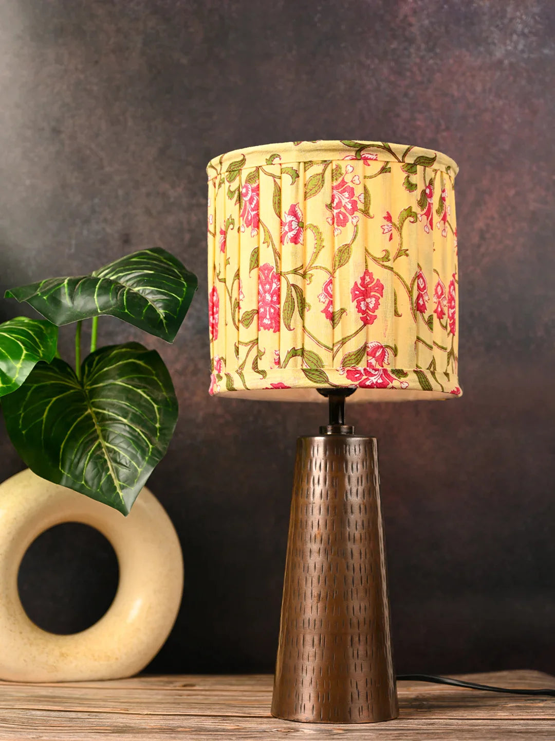 Copper Etched V-Shaped Lamp with Pleeted Muticolor Yellow Shade
