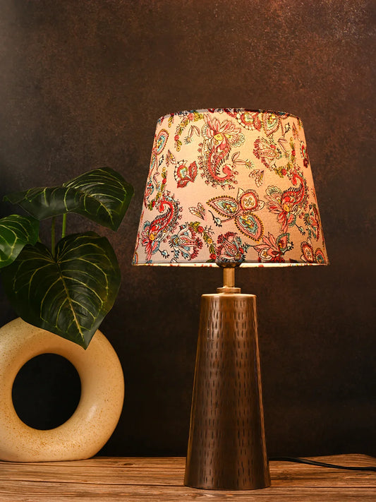 Copper Etched V-Shaped Lamp with Taper Muticolor Red Shade