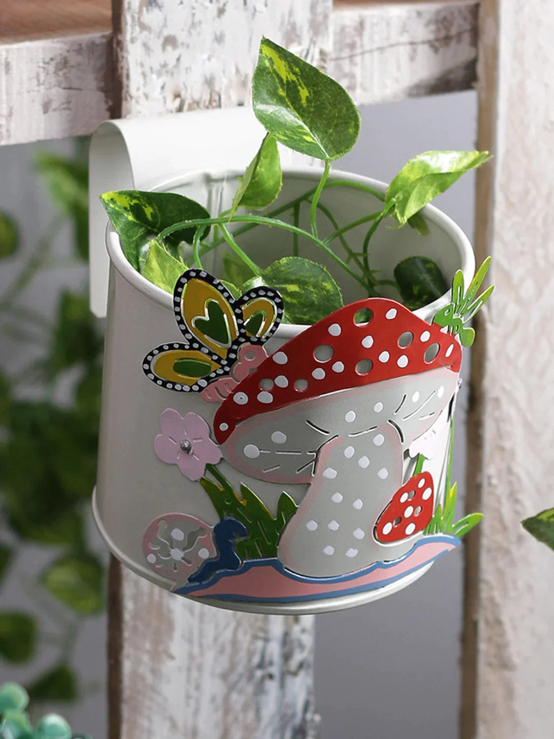 Mushroom Railing Pot White
