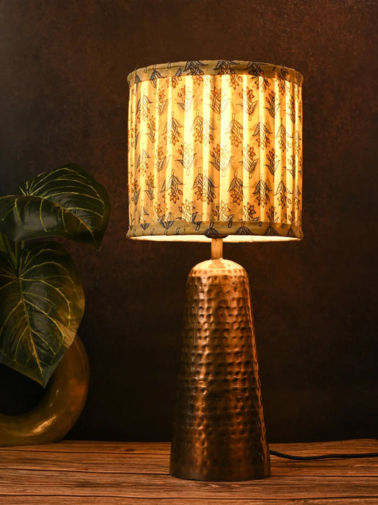 Golden Hammered V-Shaped Lamp with Pleeted Muticolor Lemon Shade